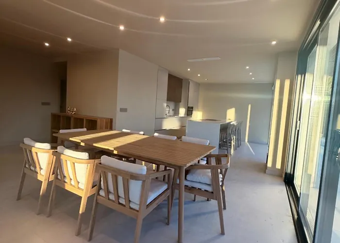 Willa Adriano By Palmsuites *